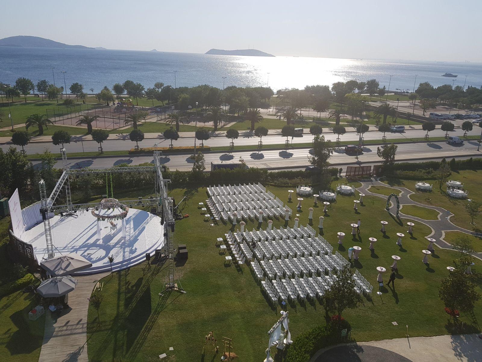 Cevahir Hotel Istanbul Asia Eksteriør bilde The solar power plant at the University of Patras