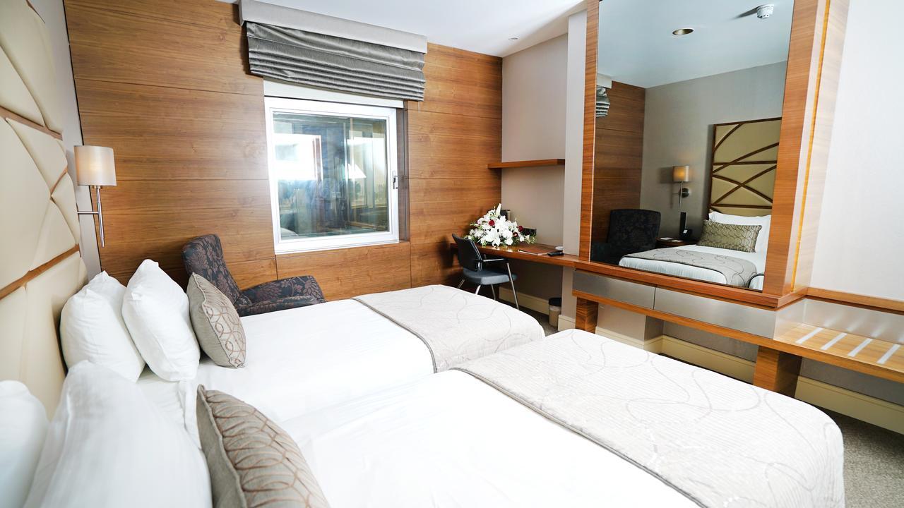Cevahir Hotel Istanbul Asia Eksteriør bilde A room at the hotel