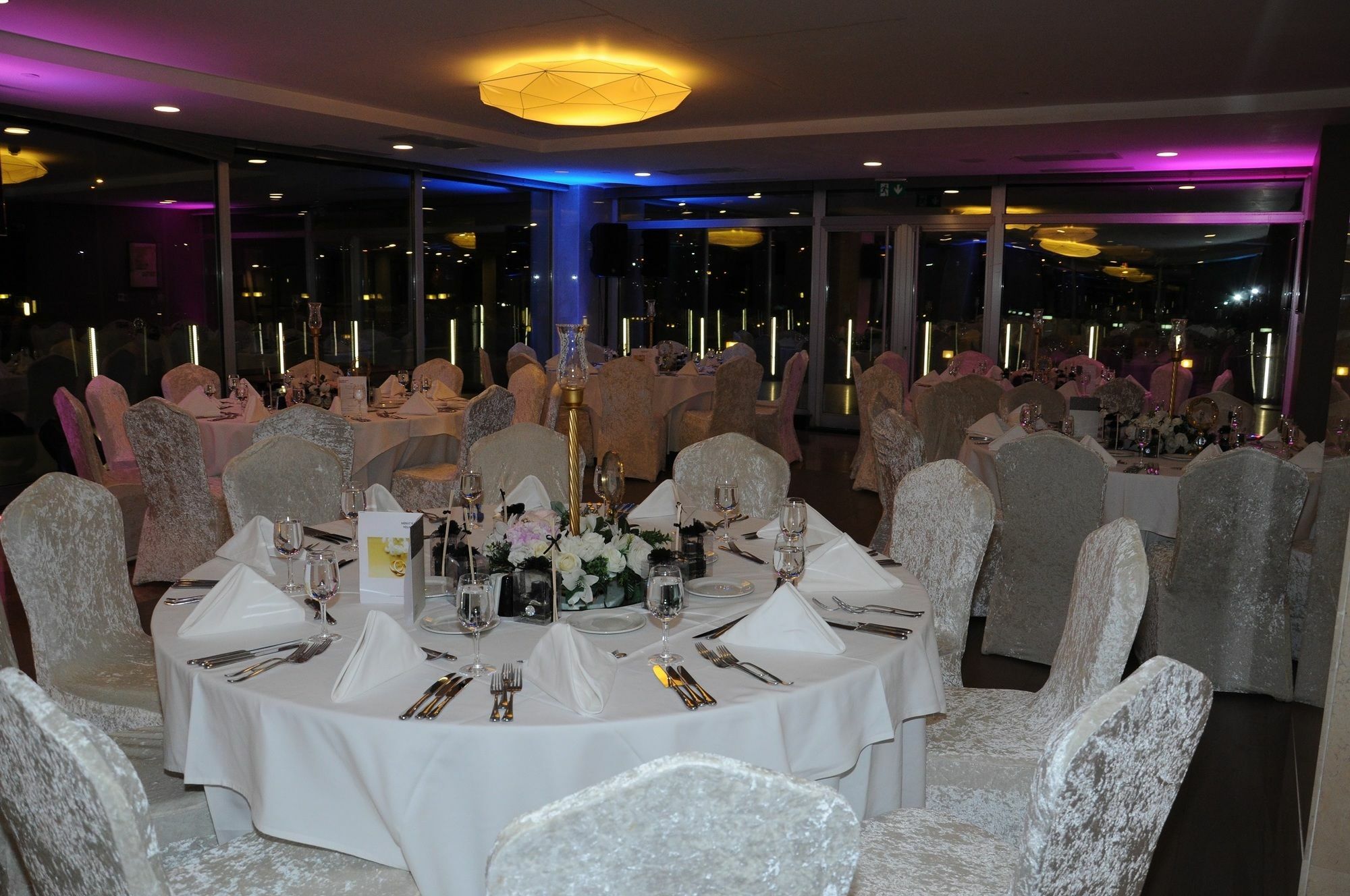 Cevahir Hotel Istanbul Asia Eksteriør bilde The River Suite