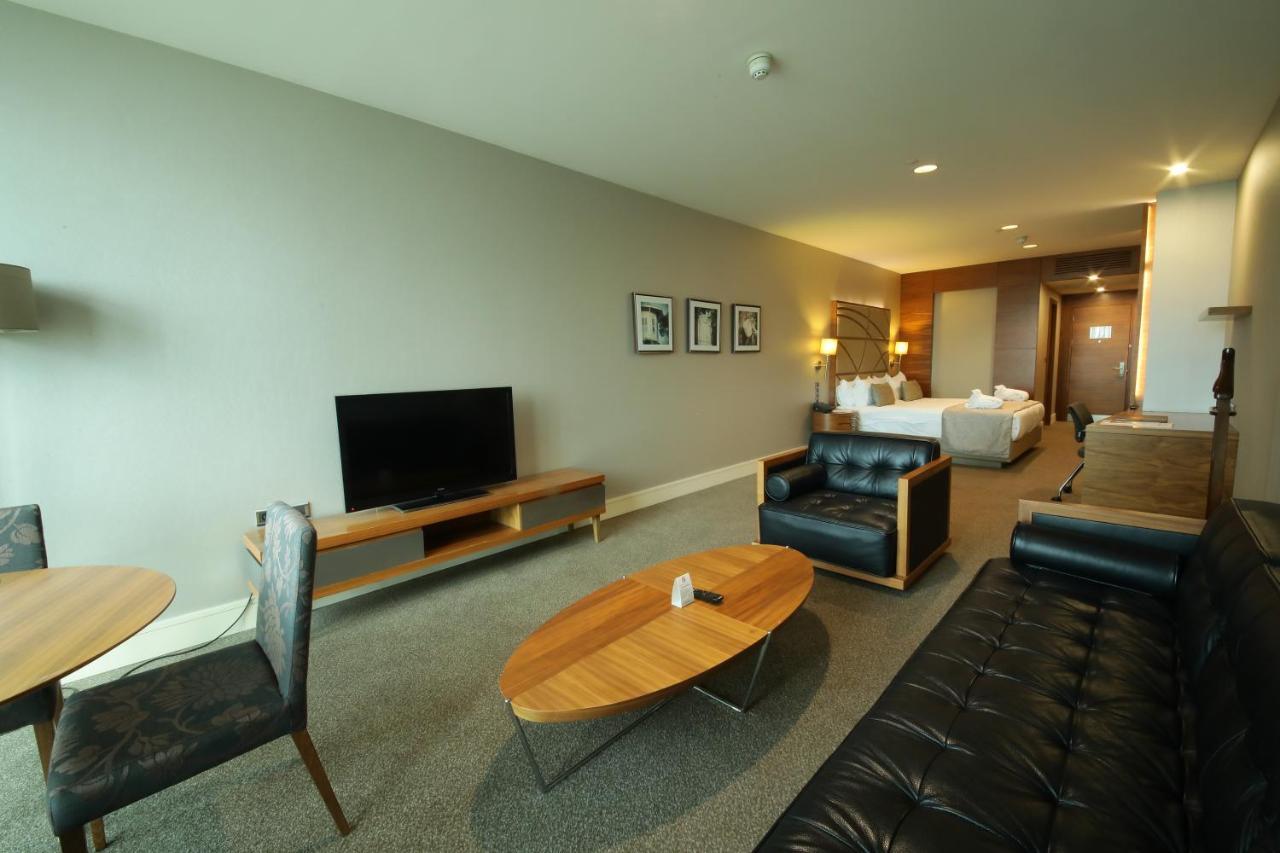 Cevahir Hotel Istanbul Asia Eksteriør bilde A suite at the hotel