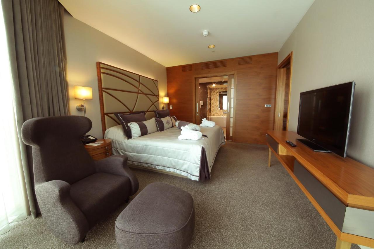 Cevahir Hotel Istanbul Asia Eksteriør bilde A room at the hotel