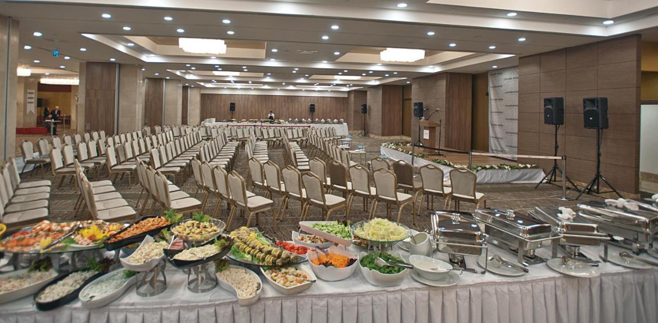 Cevahir Hotel Istanbul Asia Eksteriør bilde A buffet at a wedding reception