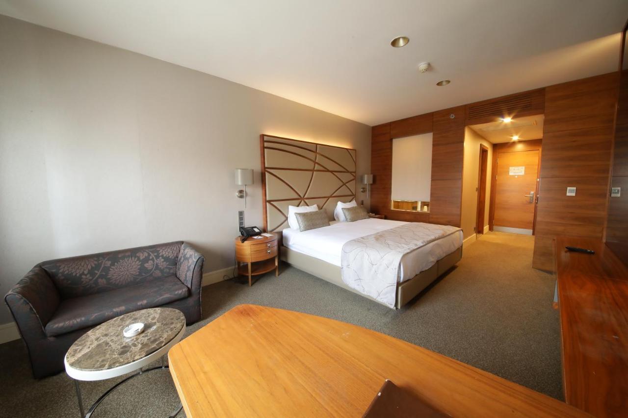 Cevahir Hotel Istanbul Asia Eksteriør bilde A room at the hotel